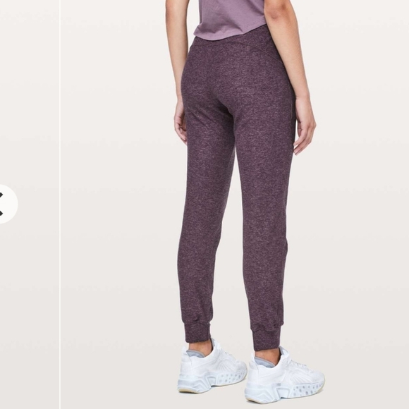 Lululemon Ready To Rulu Pant. 28" Inseam. Heathered Arctic Plum. Size 6. - Picture 12 of 14